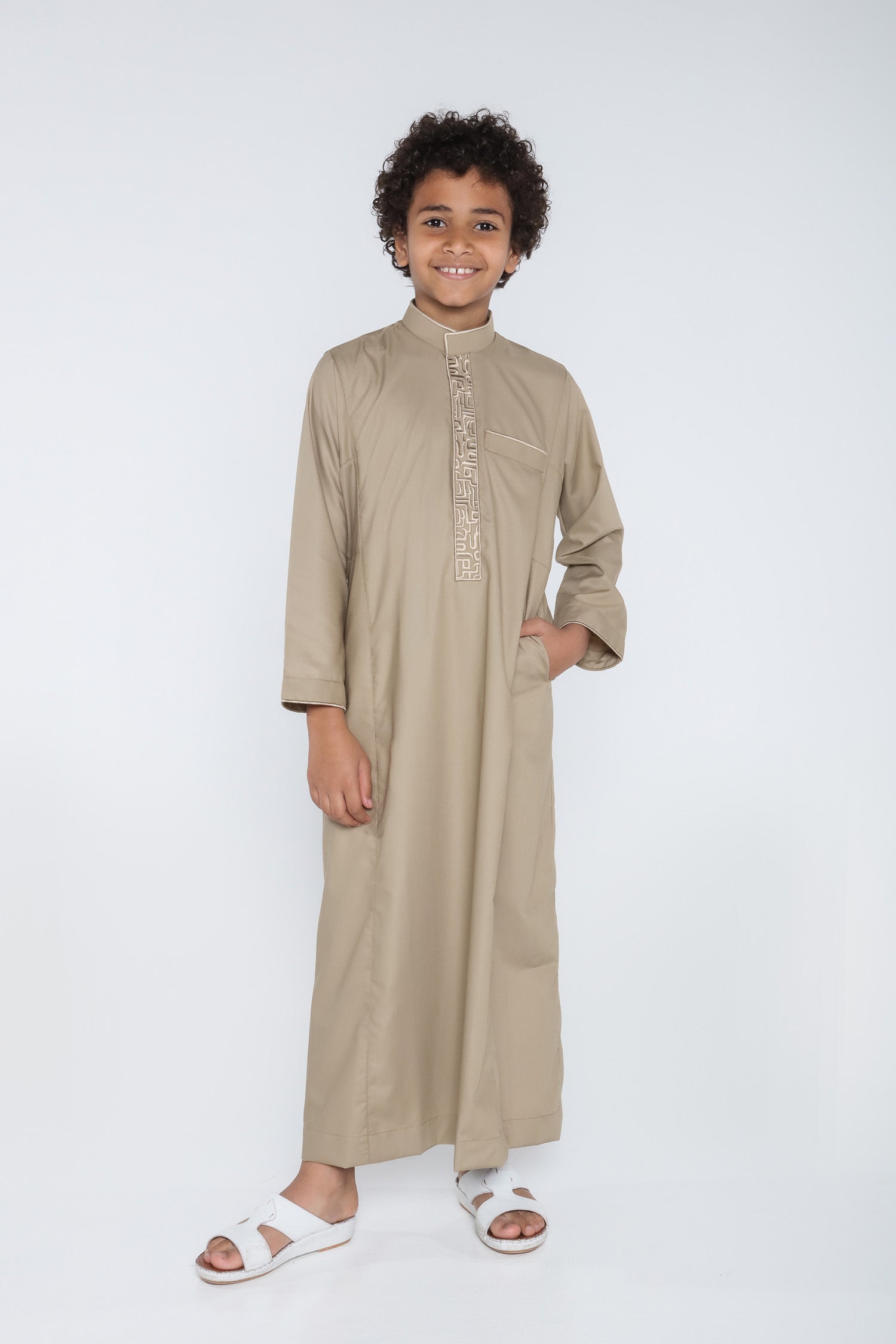 Boys Beige Huruf Thobe