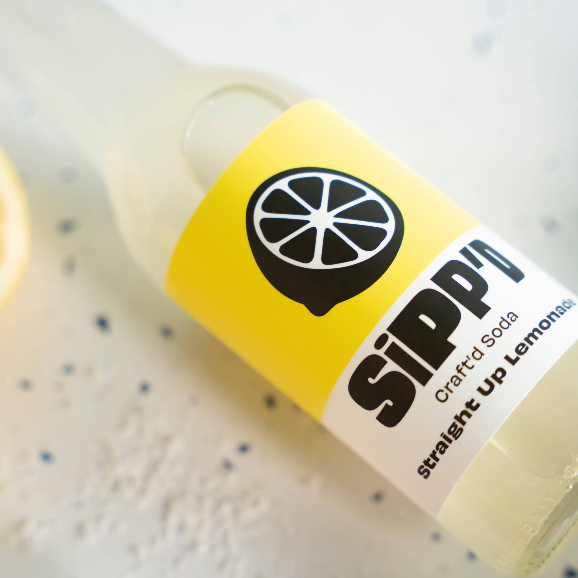 Sipp'd - Straight Up Lemonade - LE10