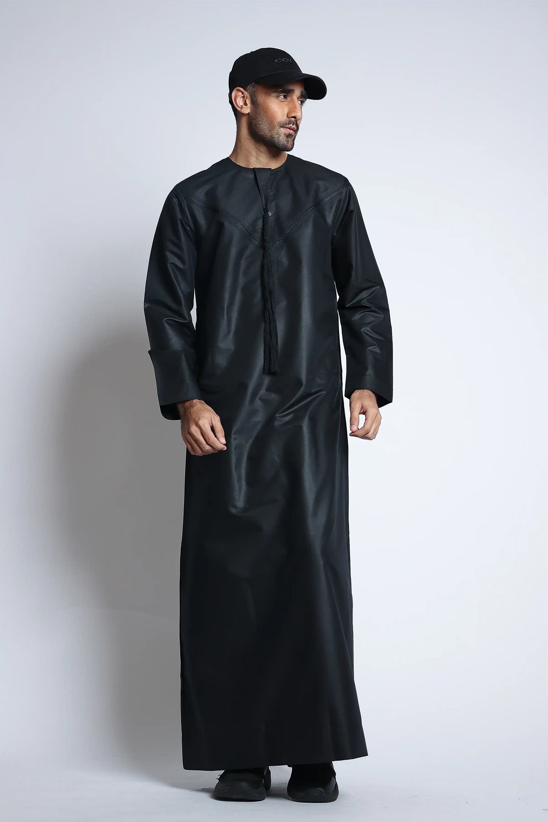 J148 Black Emirati Thobe