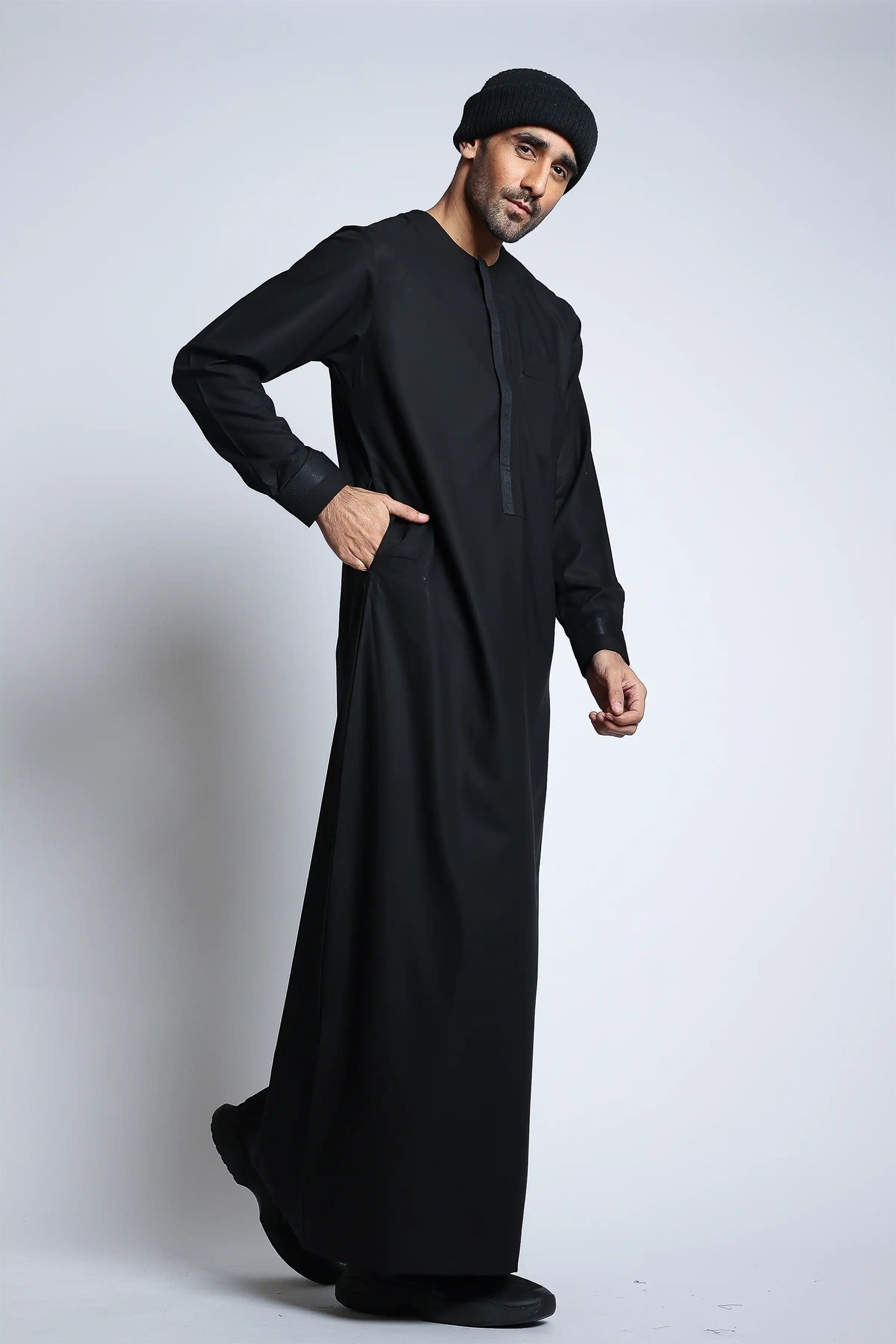 J149 Black Omani