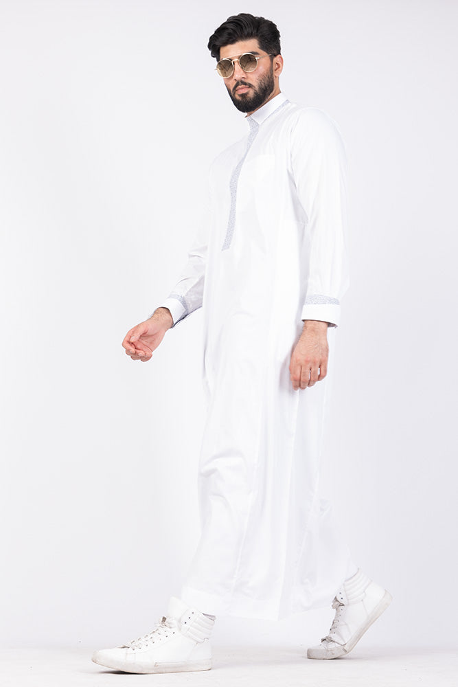 White Retro Print Jubbah - JLifestyle Store