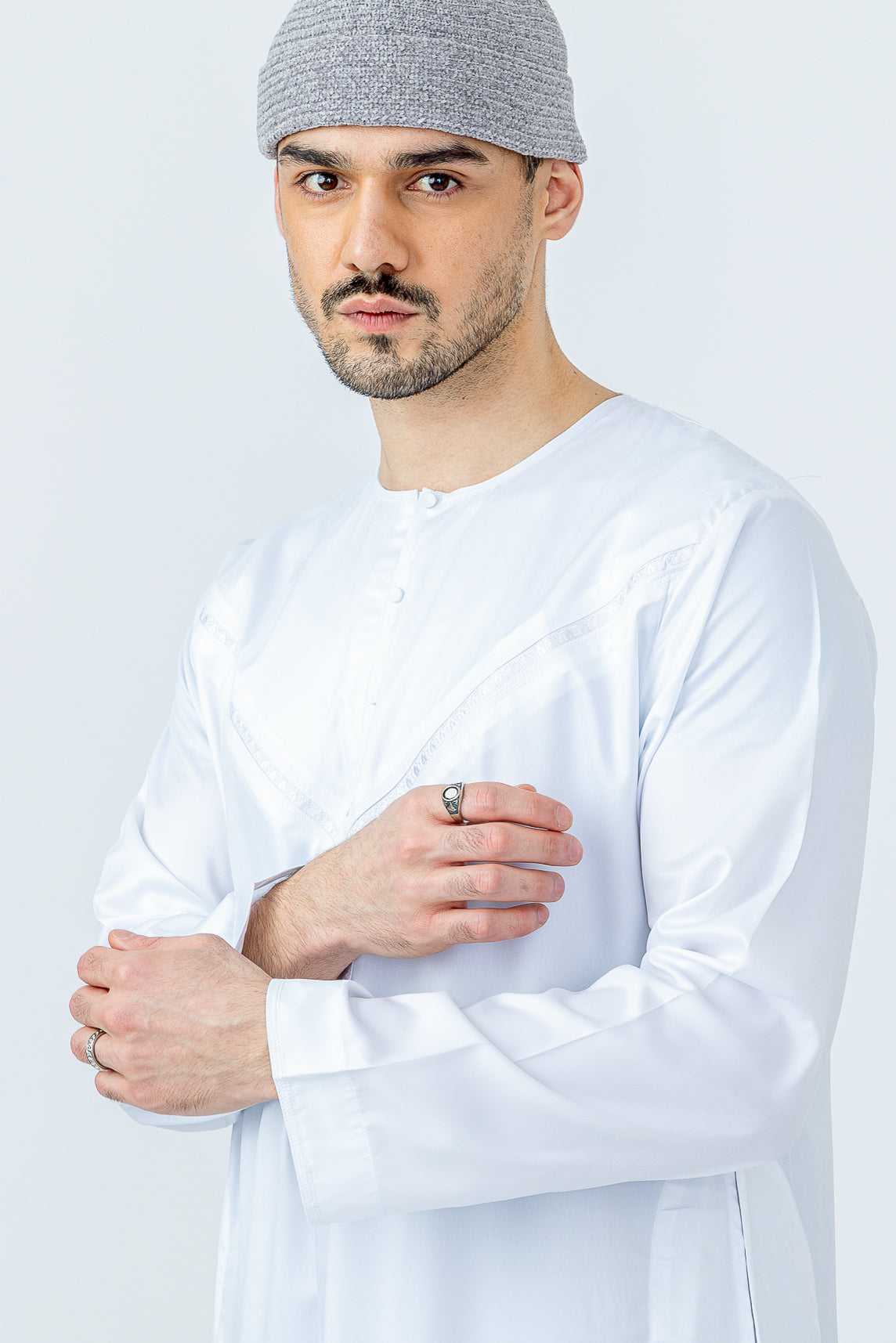 Iced White Omani Jubbah - JLifestyle Store