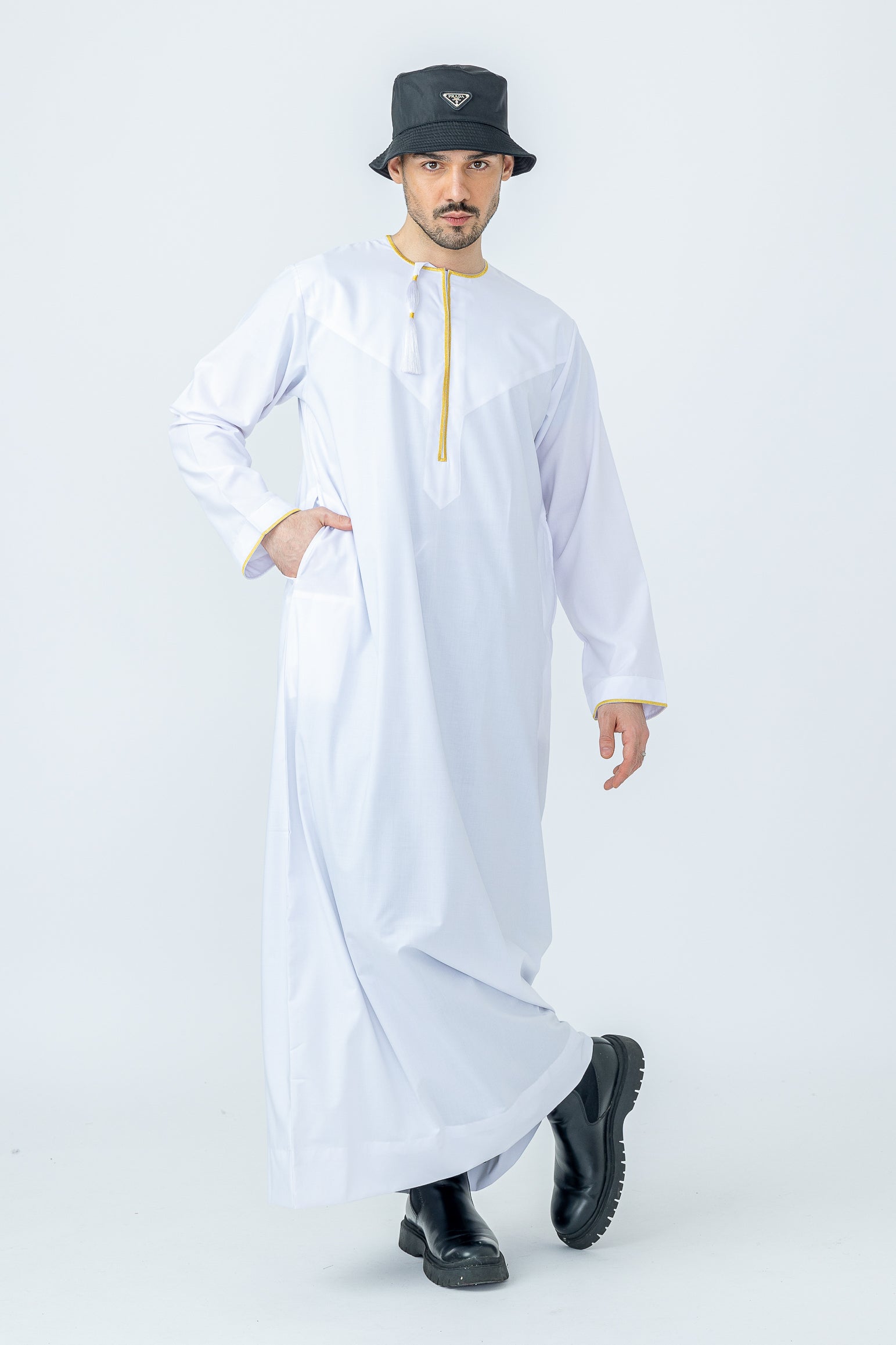 White|Gold Habeel Omani